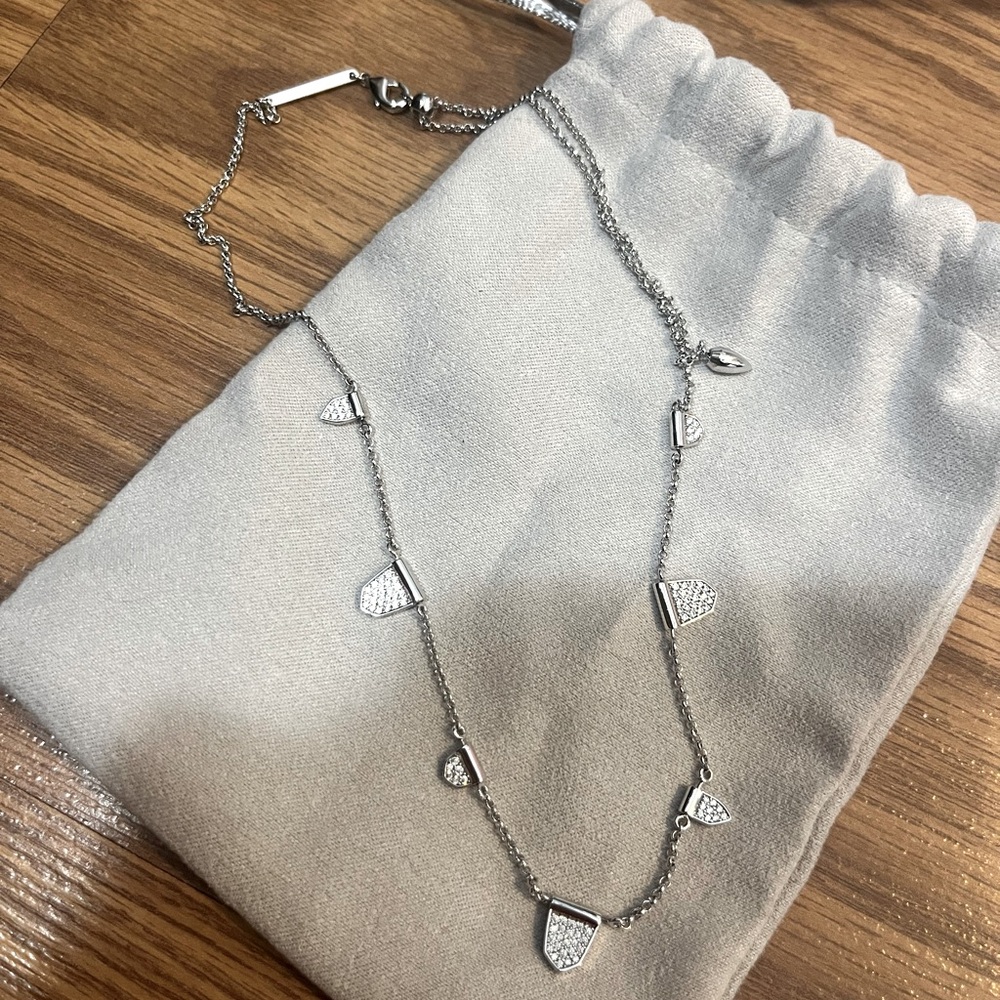 Kendra Scott Necklace